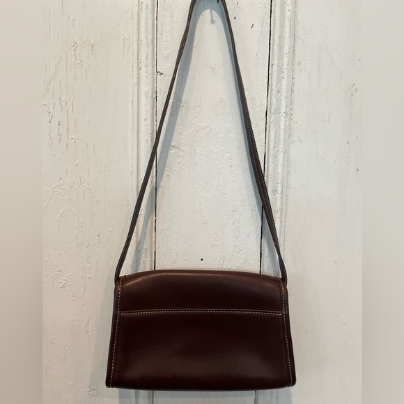 Vintage Coach Brown Leather Shoulder Bag - Picture 9 of 14